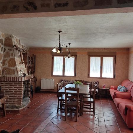 Casa Rural El Pajar Navaluenga Esterno foto