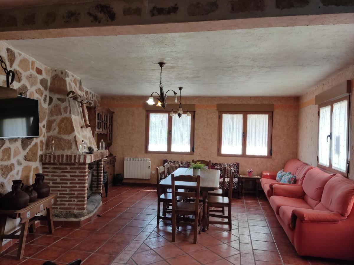 Casa Rural El Pajar Navaluenga Esterno foto