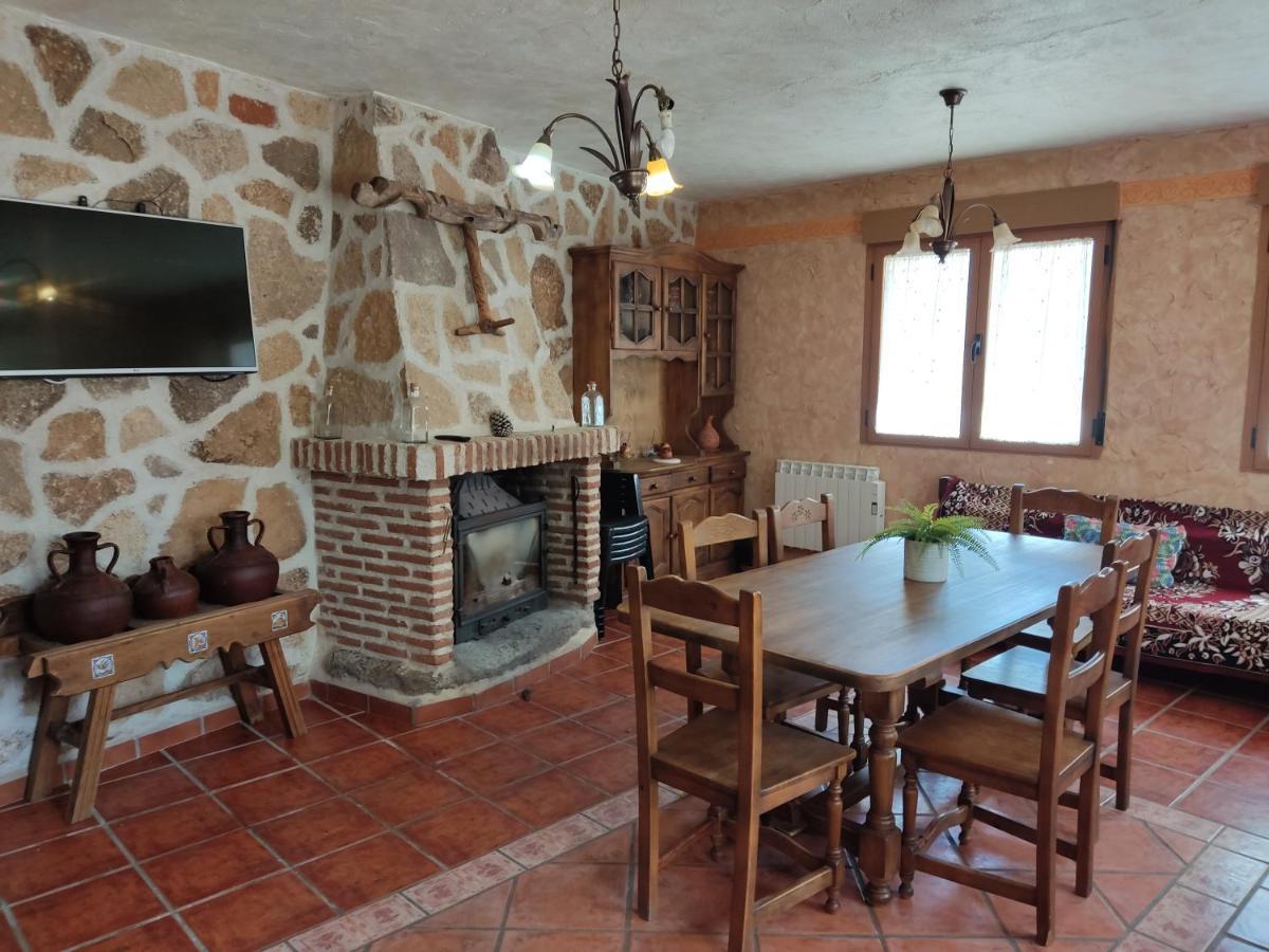 Casa Rural El Pajar Navaluenga Esterno foto