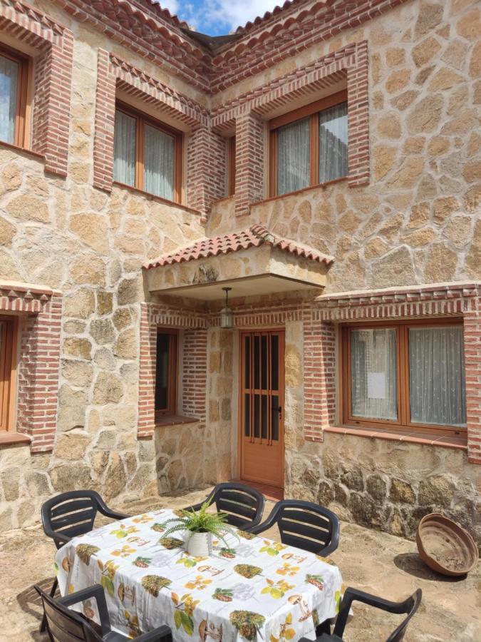 Casa Rural El Pajar Navaluenga Esterno foto